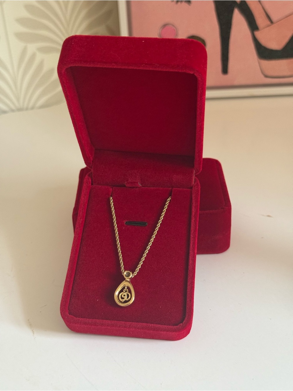 Christian Dior Gold-Tone Pendant Necklace 🌟 - Picture 5 of 10
